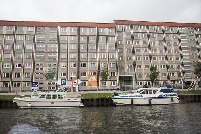 04-42000.jpg
